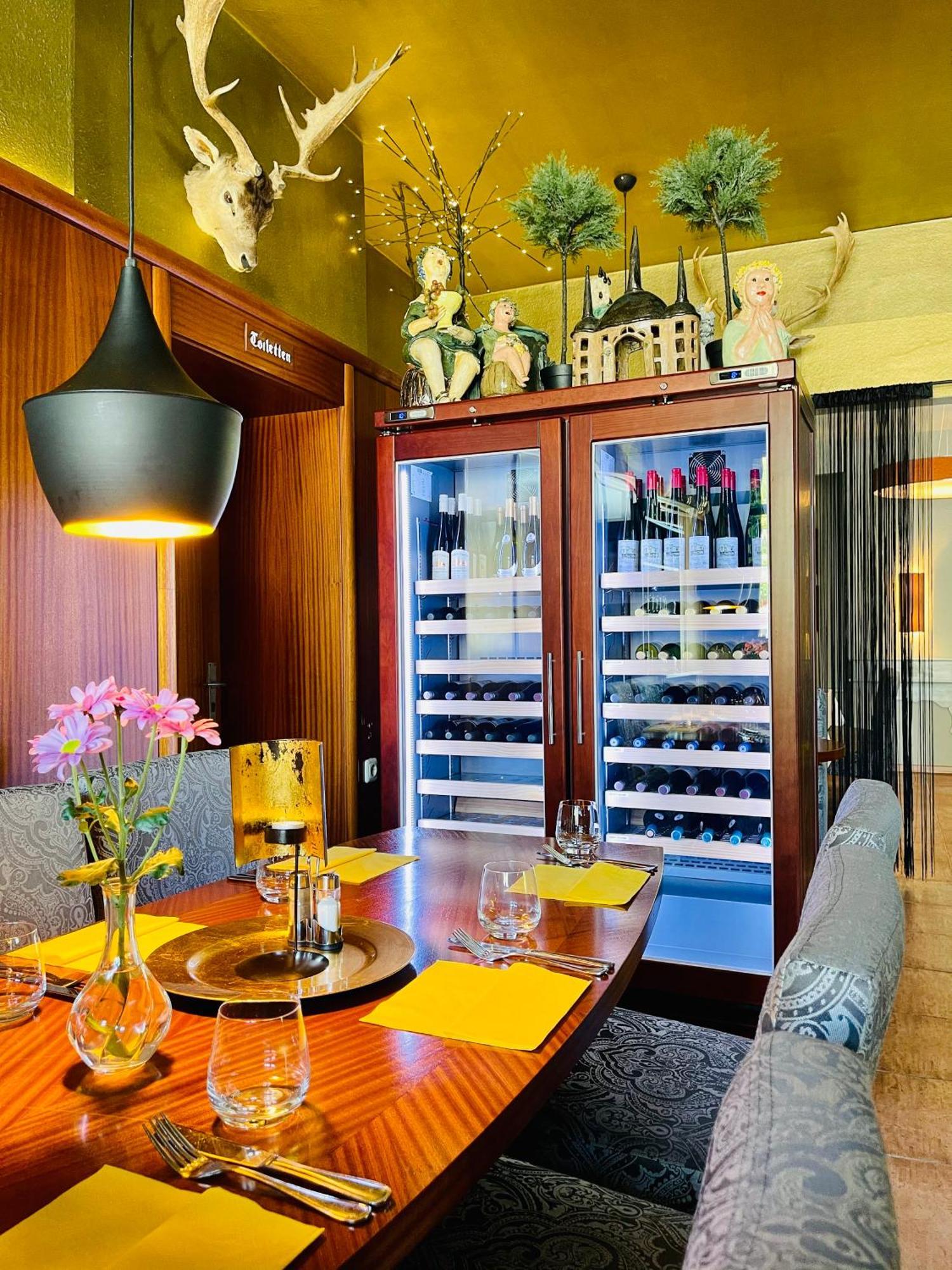 Zu Den Linden - Radebeul Pension Mit Restaurant Екстер'єр фото